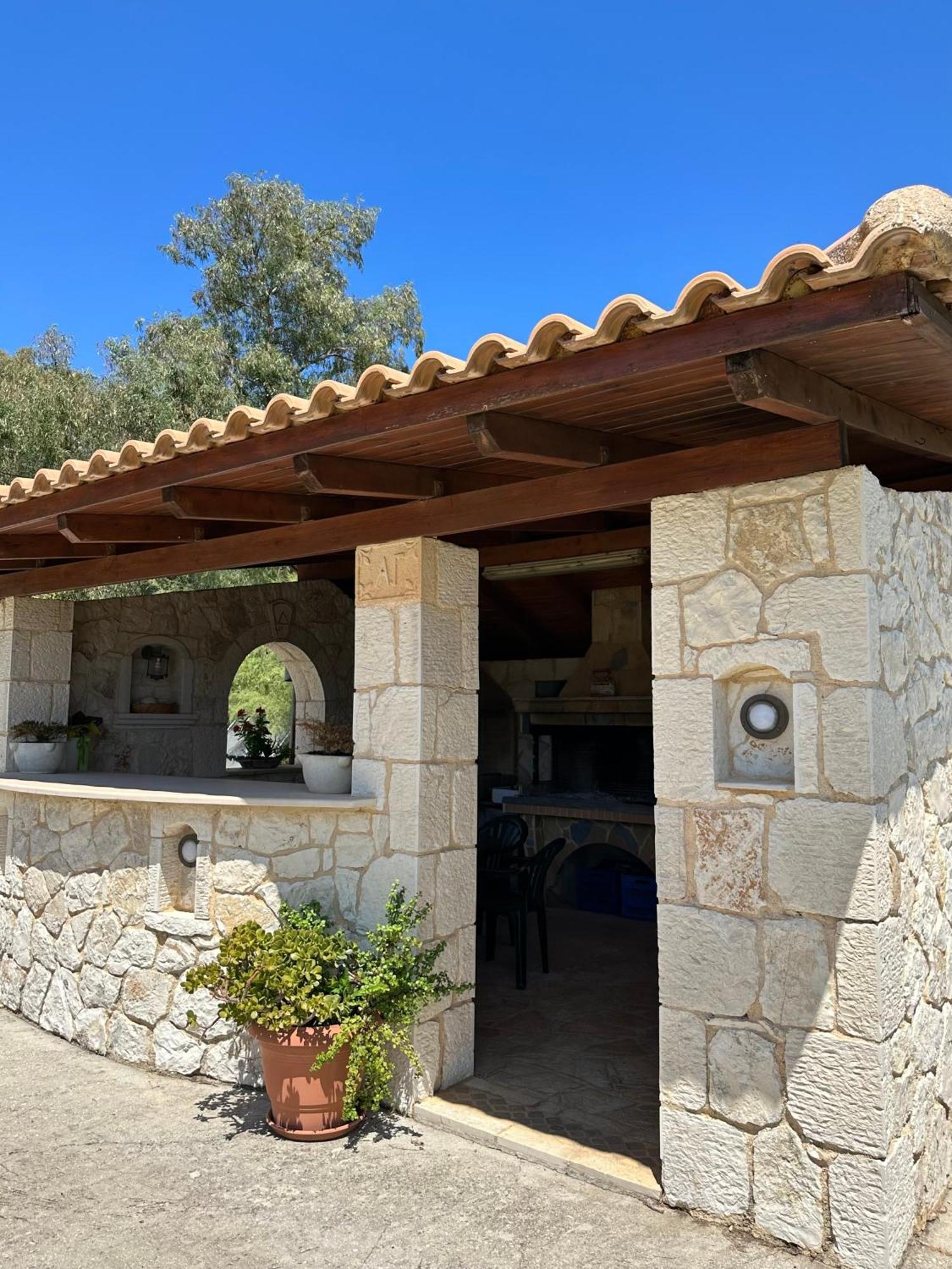 ליקסורי Pagonis Studios מראה חיצוני תמונה